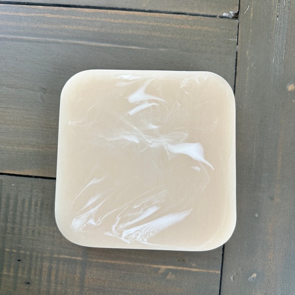 RIRIKU Resin Coasters Set of 4 - Picture 3 of 3